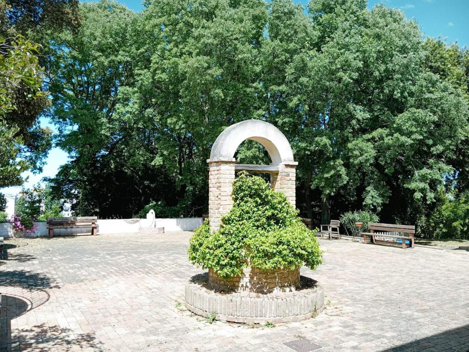 Casa Famiglia Di Nazareth Hotel Loreto Kültér fotó